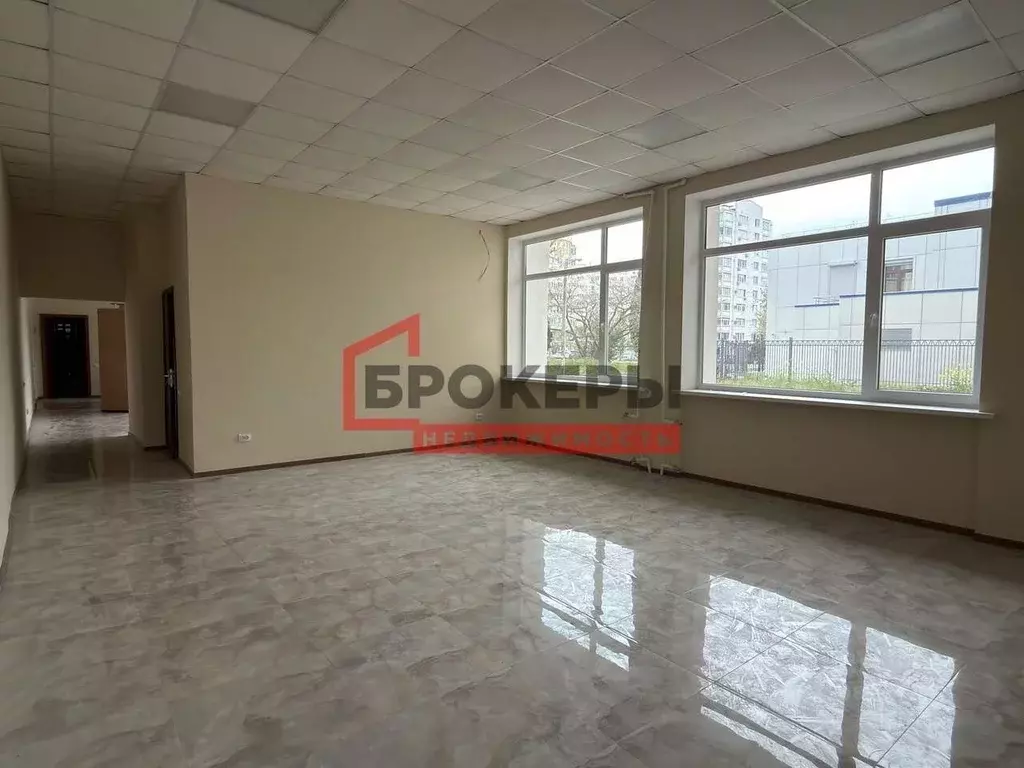 Торговая площадь в Севастополь ул. Павла Корчагина, 16 (140 м) - Фото 2