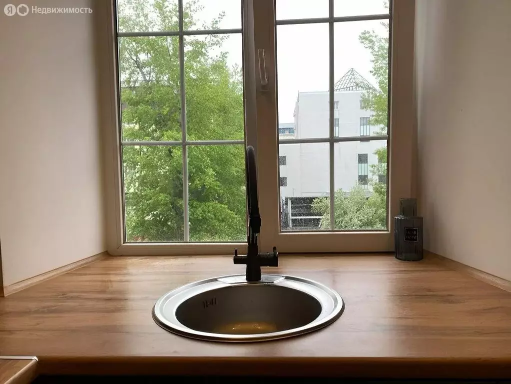 3-комнатная квартира: Тюмень, улица Володарского, 34 (61 м) - Фото 1