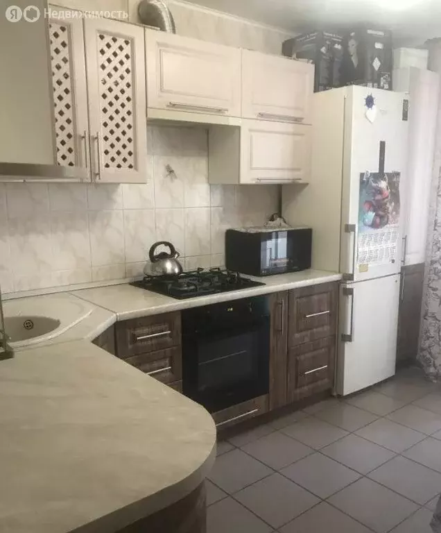 3-комнатная квартира: Энгельс, Золотовская улица, 14 (62 м) - Фото 1