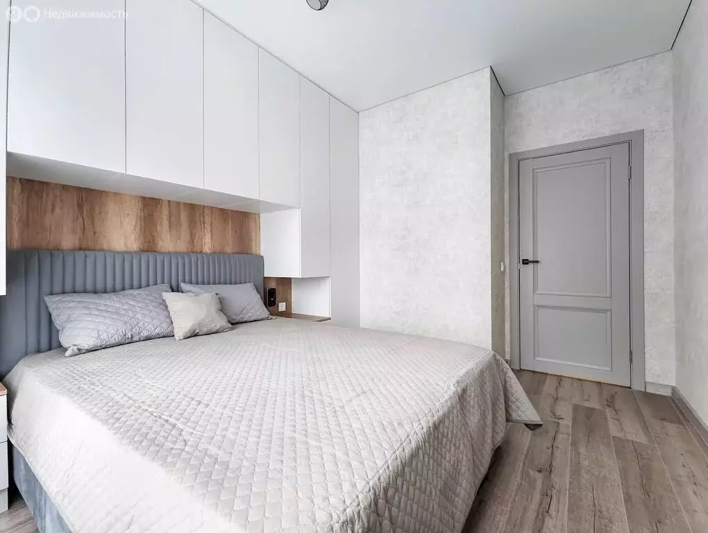 1-комнатная квартира: Тюмень, улица Разведчика Кузнецова, 7 (40 м) - Фото 1