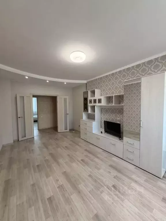 3-к кв. Омская область, Омск ул. Кирова, 51 (81.5 м) - Фото 2