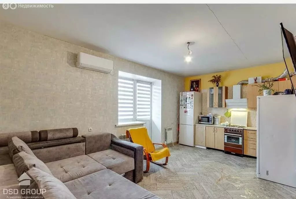 3-комнатная квартира: село Мирное, Твердохлебово, 3 (157 м) - Фото 1