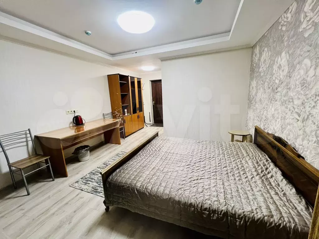 Апартаменты-студия, 30 м, 3/3 эт. - Фото 1