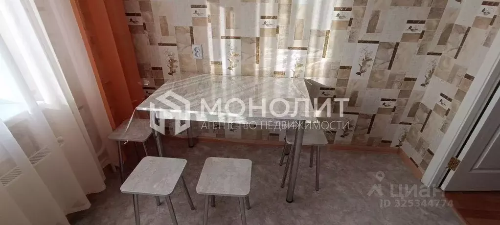 2-к кв. Белгородская область, Старый Оскол Северный мкр, 32 (52.0 м) - Фото 2