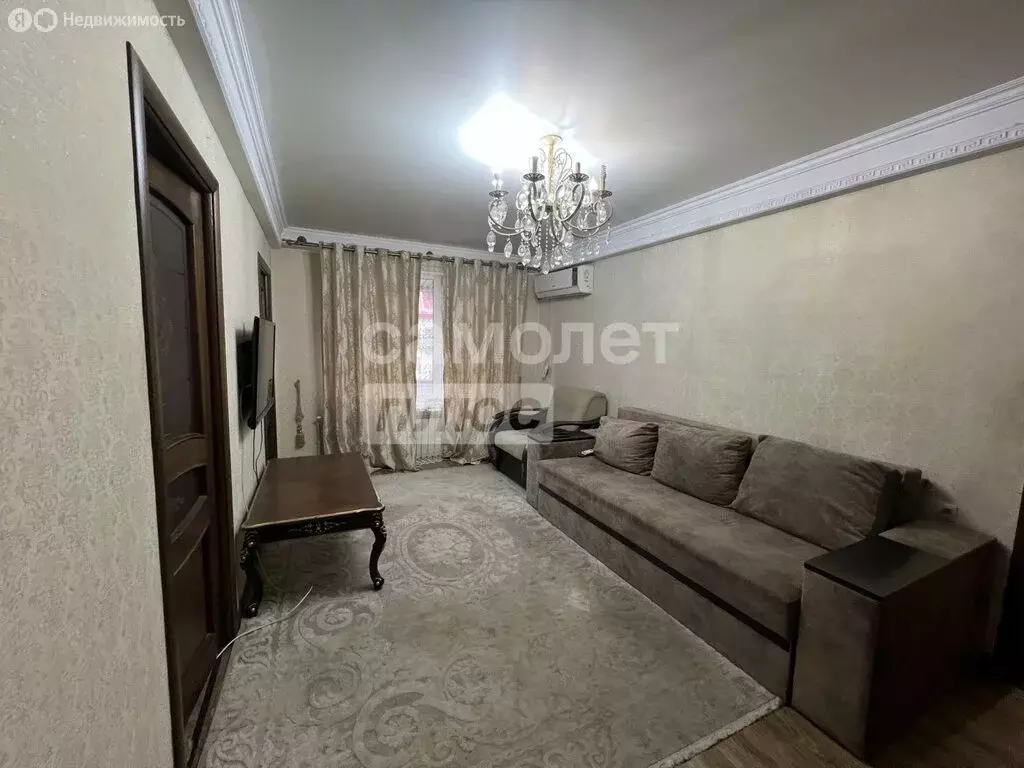 3-комнатная квартира: Махачкала, улица Гагарина, 74 (49 м) - Фото 1