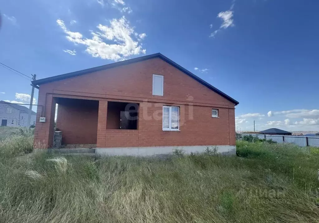 Дом в Калмыкия, Элиста ул. Темирова, 15 (107 м) - Фото 1