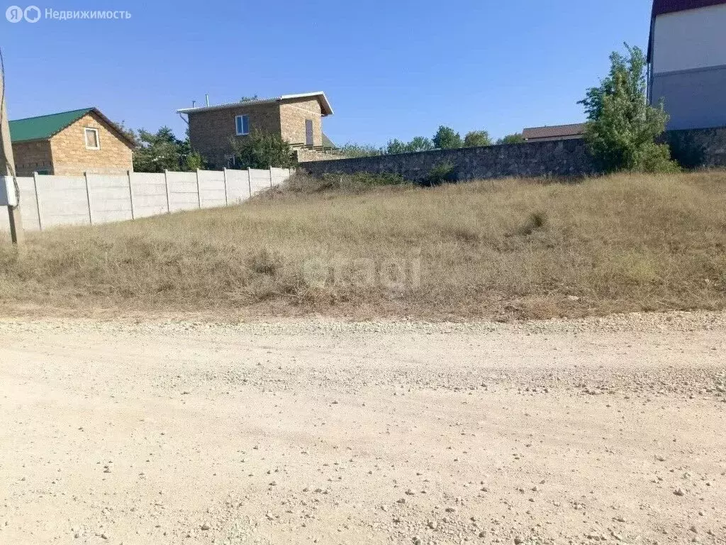 Участок в посёлок городского типа Черноморское, Черноморская улица (8 ... - Фото 0