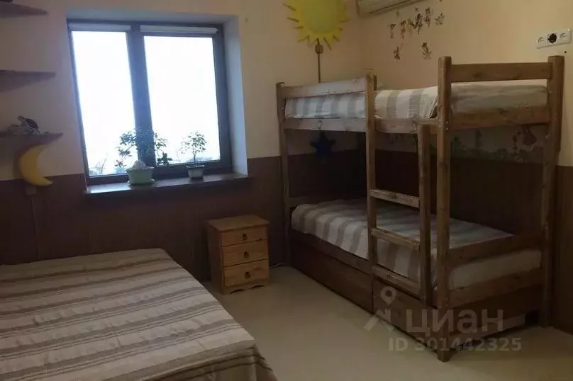2-к кв. Крым, Ялта городской округ, Никита пгт 10 (50.0 м) - Фото 1