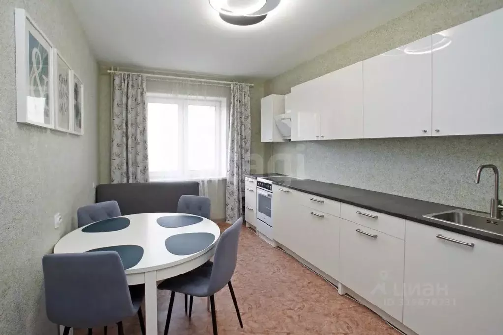 2-к кв. Омская область, Омск просп. Космический, 14Бк7 (54.8 м) - Фото 1