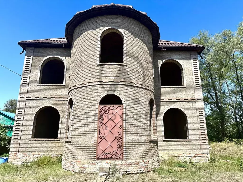 Дом в Краснодарский край, Хадыженск Апшеронский район, Промысловая ул. ... - Фото 1