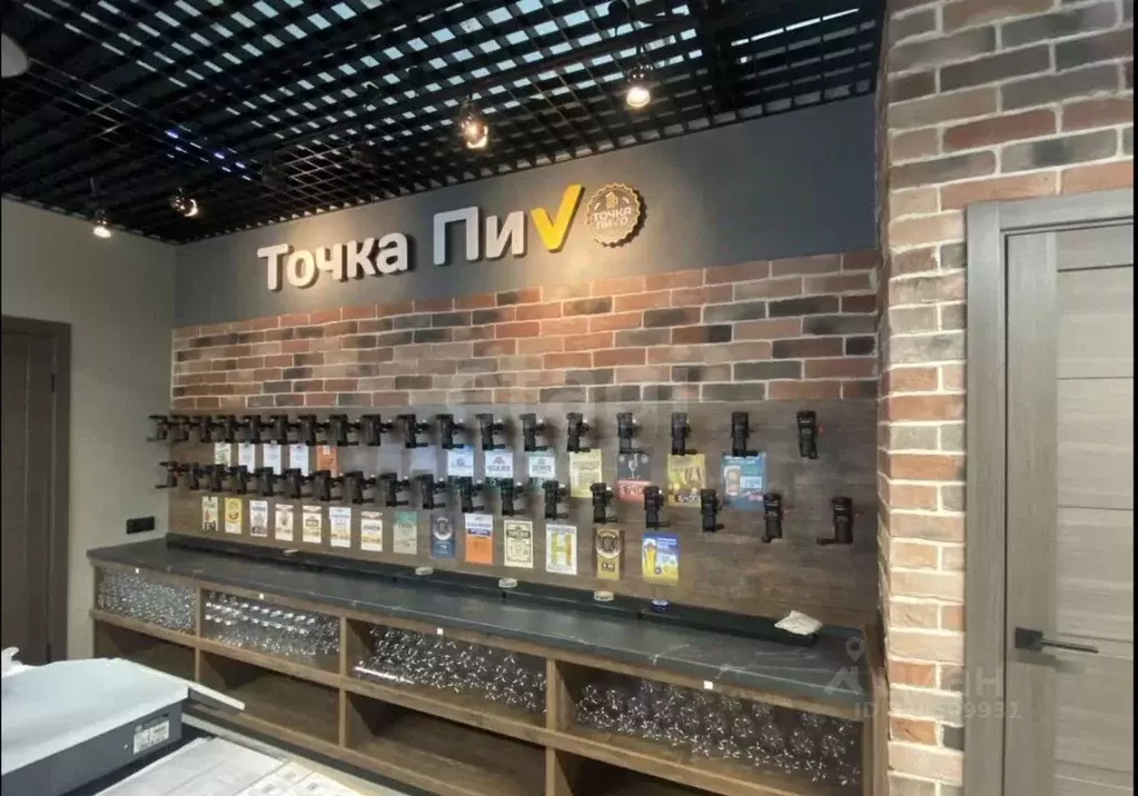 Торговая площадь в Тюменская область, Тюмень ул. Избышева, 5 (83 м) - Фото 1