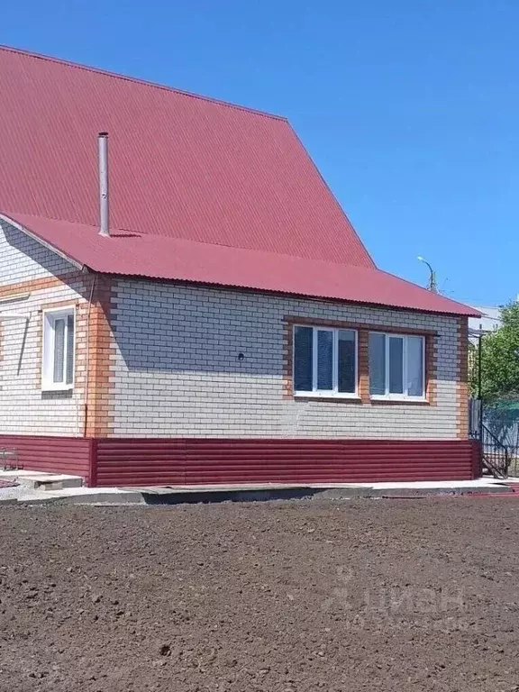 Дом в Оренбургская область, Ясный Тыкашинская ул. (132 м) - Фото 1