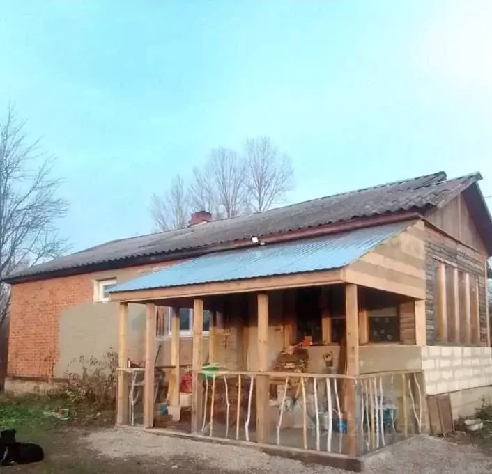 Дом в Тульская область, Суворовский район, Юго-Восточное с/пос, с. ... - Фото 1