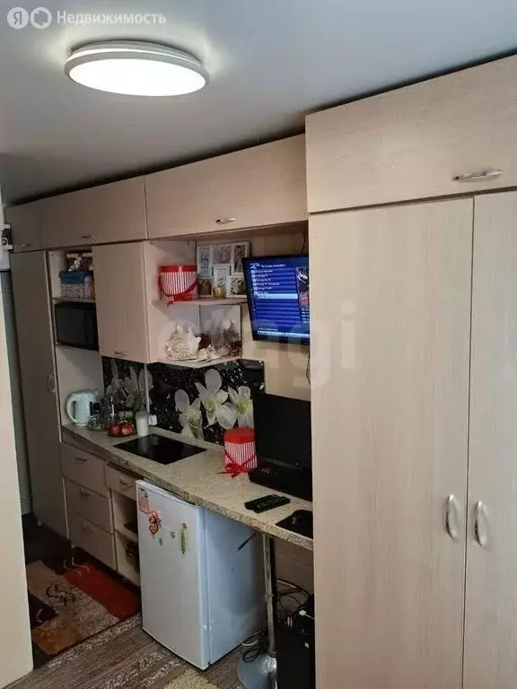 Квартира-студия: Иркутск, улица Помяловского, 15А (10.4 м) - Фото 1