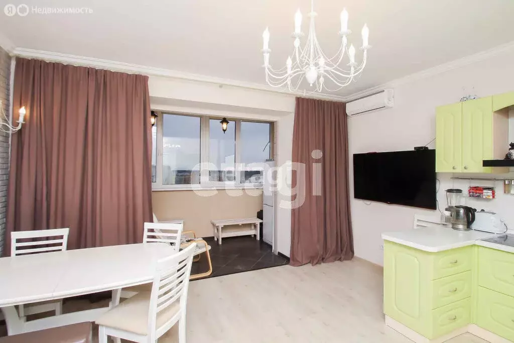 1-комнатная квартира: Тюмень, улица Николая Зелинского, 5 (48.2 м) - Фото 2