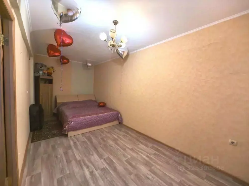 2-к кв. Омская область, Омск Городок Нефтяников мкр, ул. Энтузиастов, ... - Фото 1