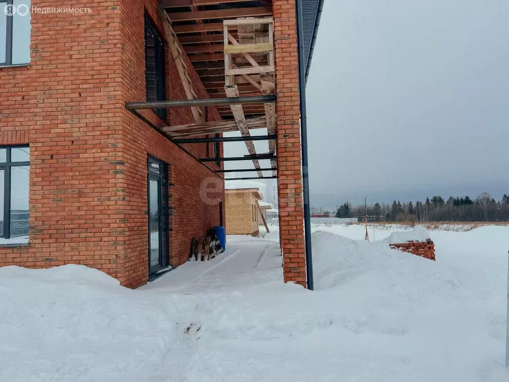 Дом в Первомайский, Раздольная улица (244 м) - Фото 1