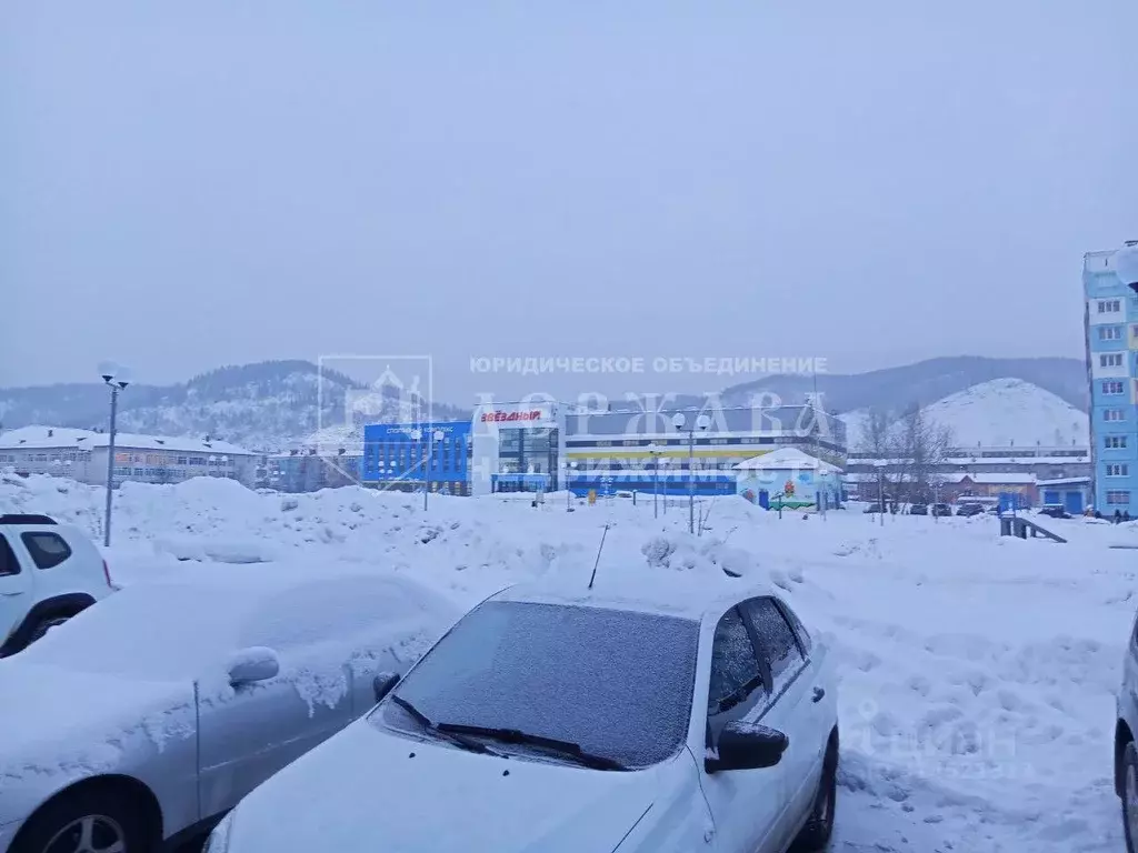 1-к кв. Кемеровская область, Междуреченск Октябрьская ул., 5 (30.0 м) - Фото 0