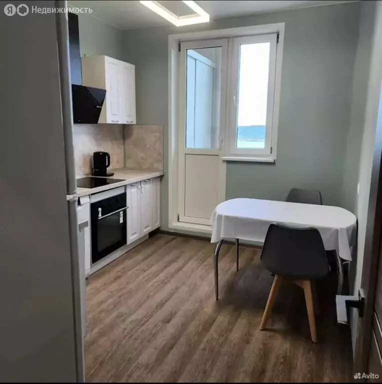 2-комнатная квартира: Мурманск, улица Капитана Маклакова, 26 (56.1 м) - Фото 2