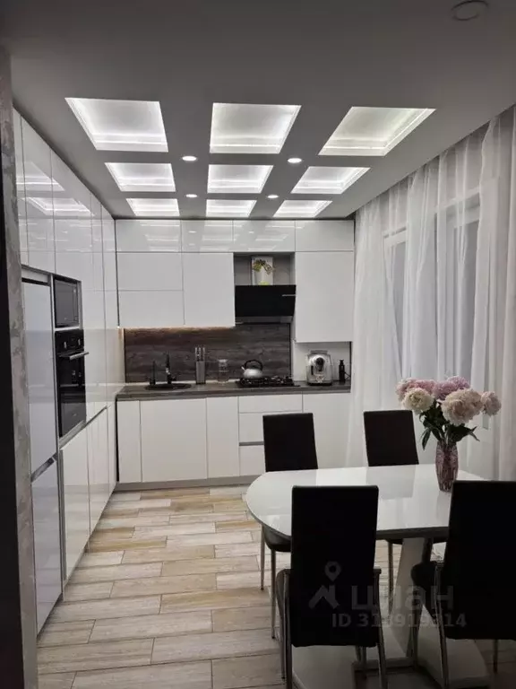 3-к кв. Саха (Якутия), Якутск ул. Кальвица, 30 (88.0 м) - Фото 1
