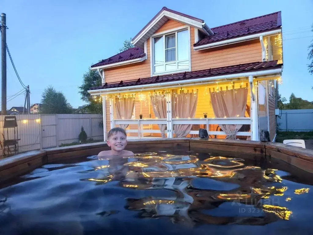 Дом в Ленинградская область, Приозерский район, Сосновское с/пос, д. ... - Фото 1