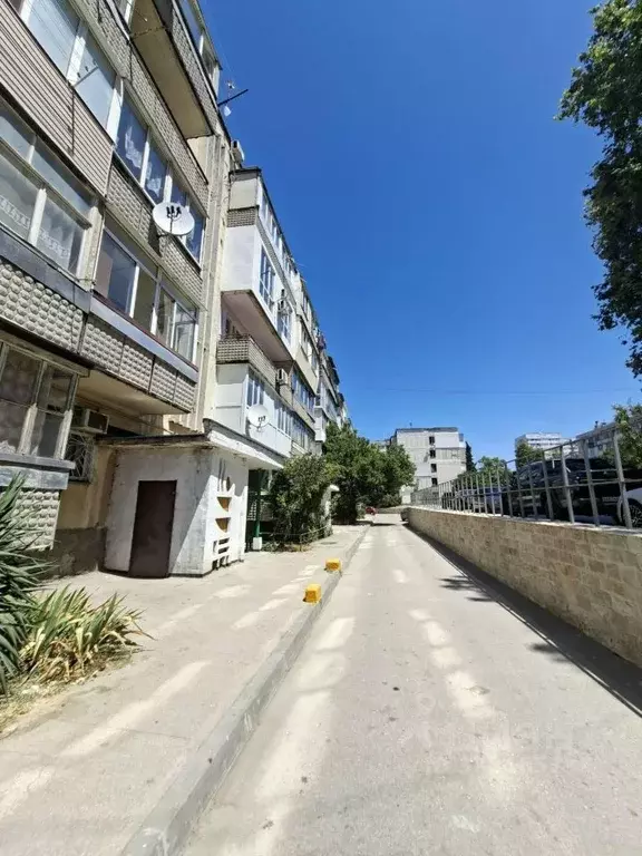 3-к кв. Севастополь ул. Хрусталева, 67 (69.6 м) - Фото 1