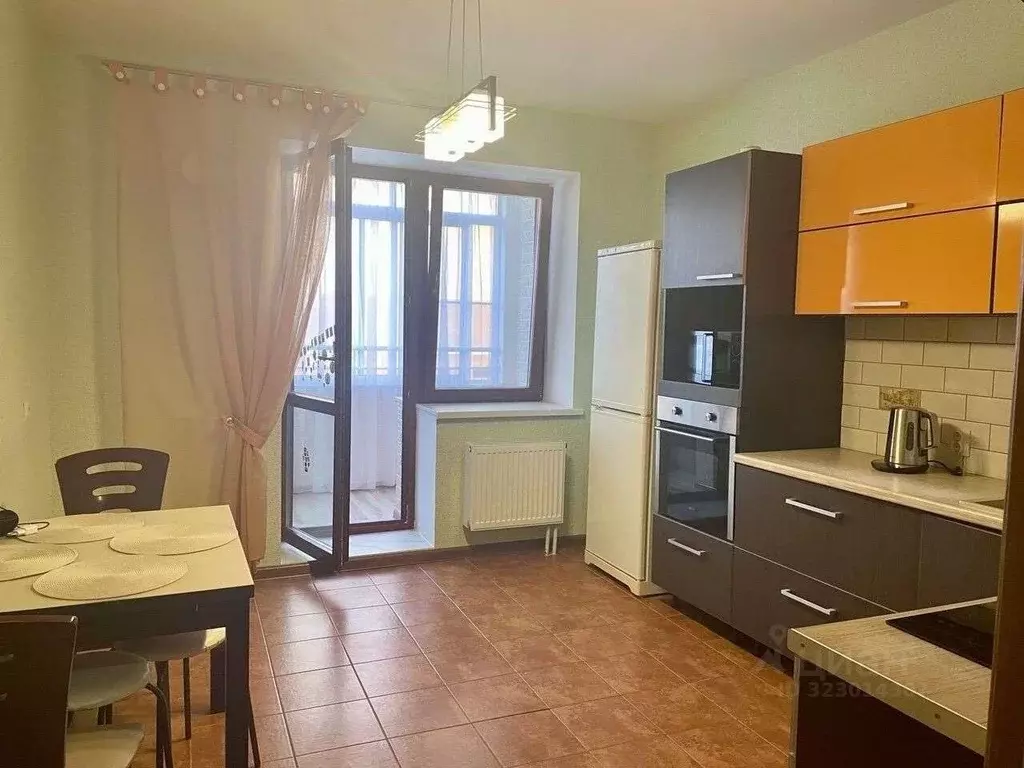 2-к кв. Белгородская область, Старый Оскол Степной мкр, 30 (66.0 м) - Фото 1