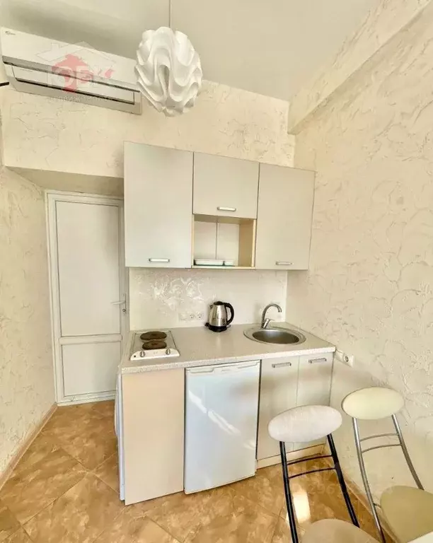 Таунхаус в Крым, Евпатория городской округ, Заозерное пгт ул. Аллея ... - Фото 2