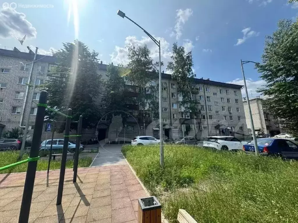 2-комнатная квартира: Тюмень, улица Ватутина, 16А (44 м) - Фото 0