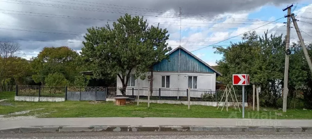 Дом в Крым, Белогорский район, с. Курское ул. Заречная, 40 (59 м) - Фото 2