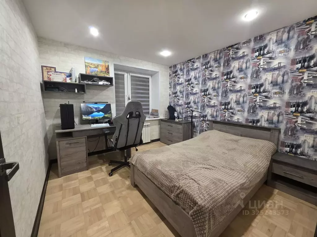 3-к кв. Смоленская область, Смоленск просп. Гагарина, 32 (74.8 м) - Фото 2