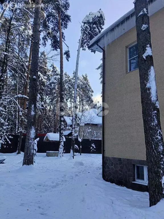 Дом в посёлок городского типа Кратово, улица Горького, 38 (333 м) - Фото 2