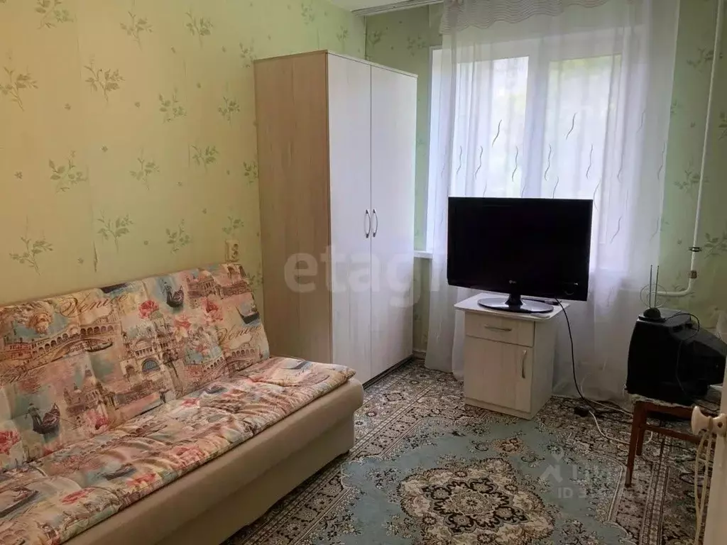 2-к кв. Приморский край, Владивосток ул. Баляева, 42 (42.0 м) - Фото 0