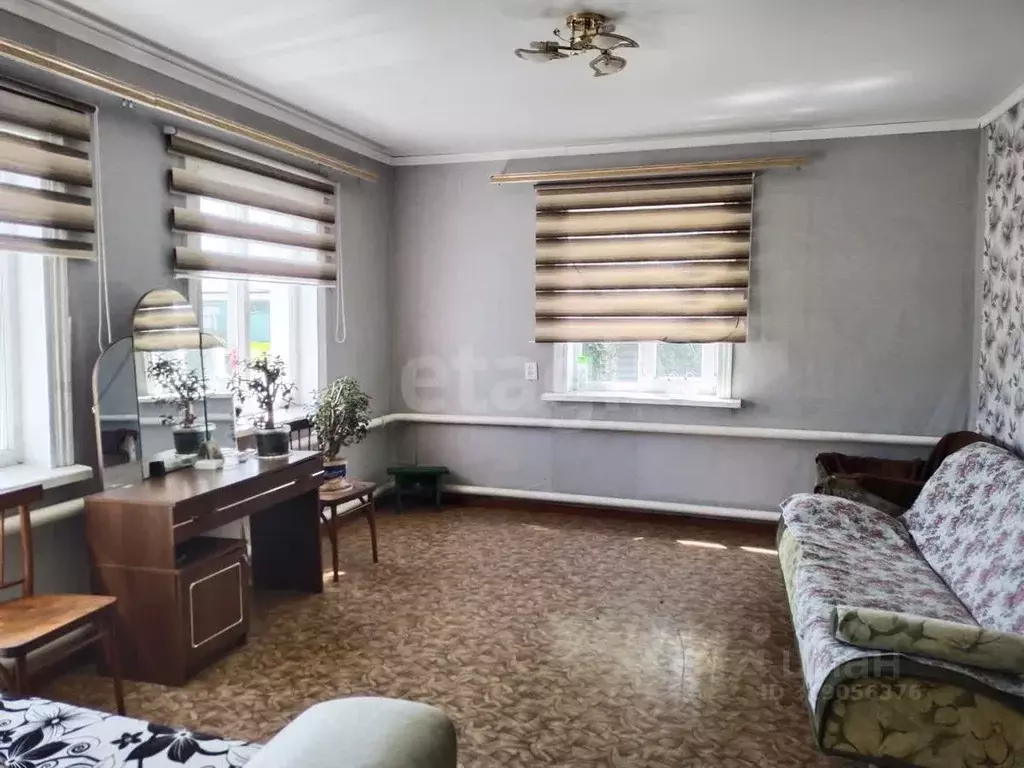 Дом в Саратовская область, Балашовский район, с. Репное Комсомольская ... - Фото 1