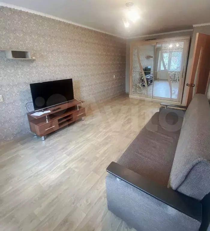 1-к. квартира, 31 м, 5/5 эт. - Фото 0