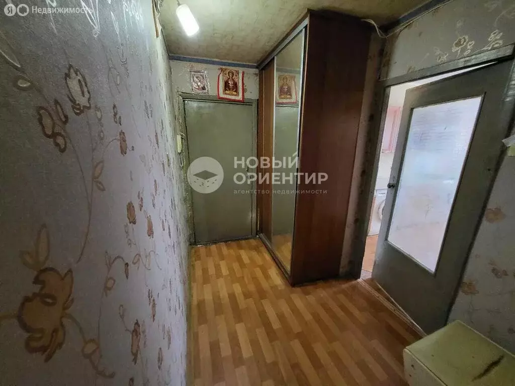 3-комнатная квартира: Екатеринбург, жилой район Вторчермет, ... - Фото 1