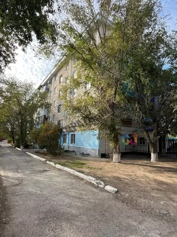 4-к кв. Калмыкия, Элиста ул. Г. Молоканова, 49 (61.8 м) - Фото 0