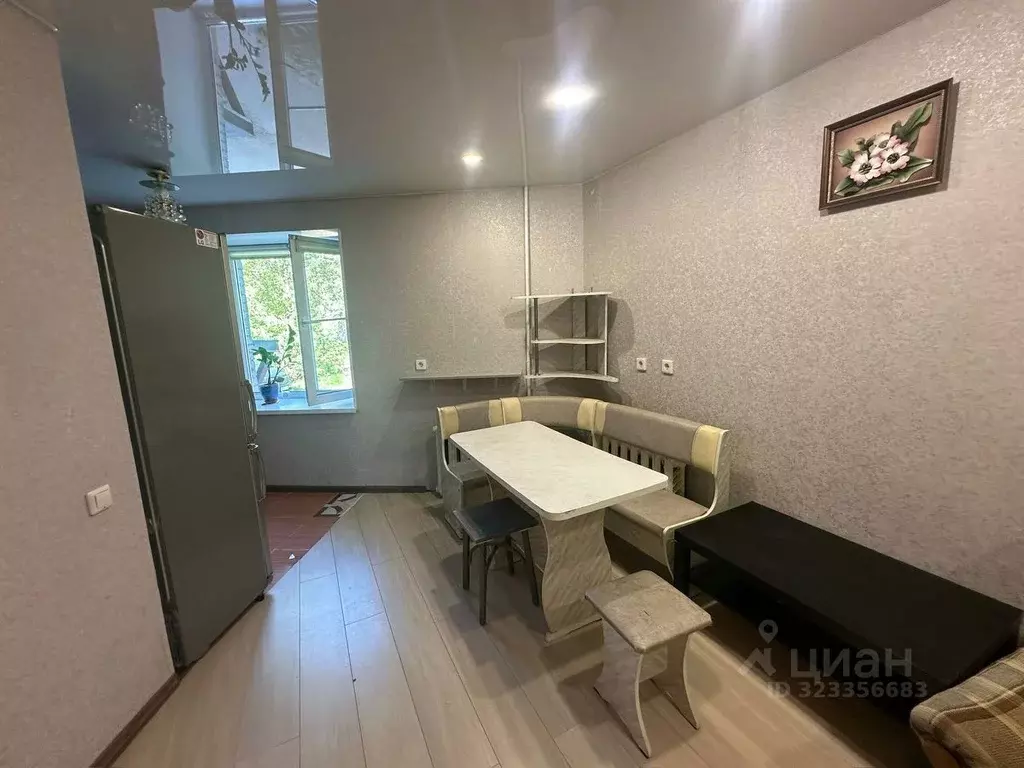 3-к кв. Вологодская область, Череповец ул. Краснодонцев, 42А (86.4 м) - Фото 2