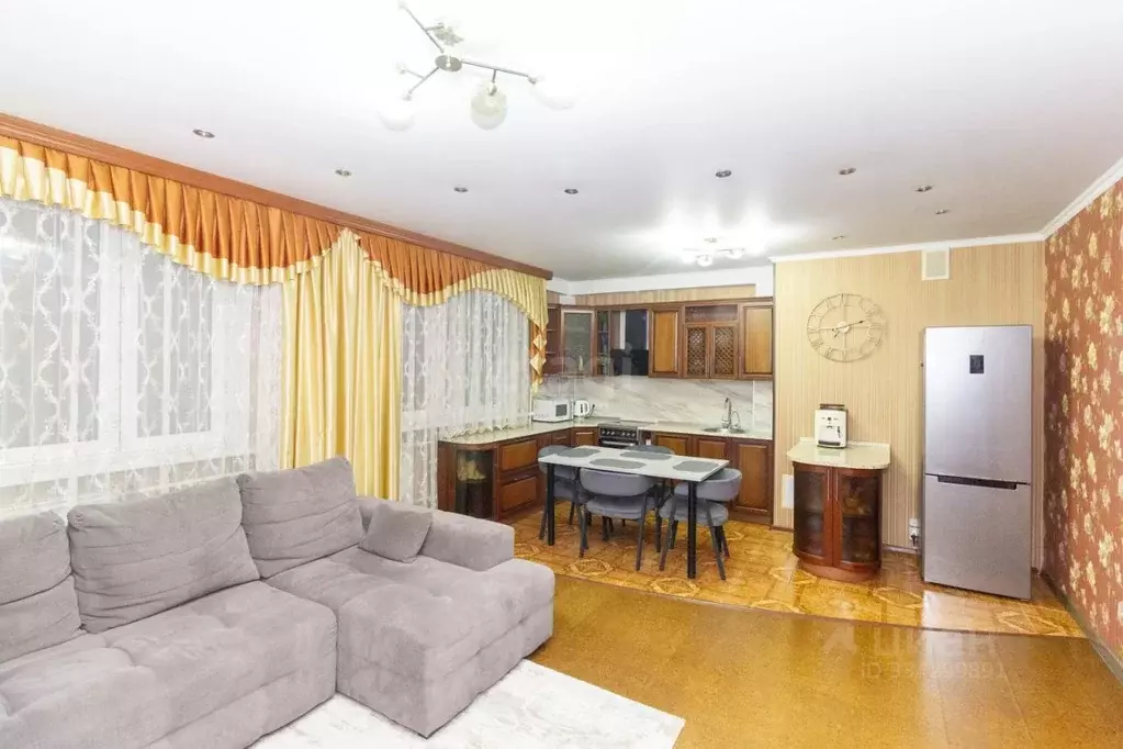 3-к кв. Тюменская область, Тюмень ул. Федюнинского, 7к1 (98.8 м) - Фото 1