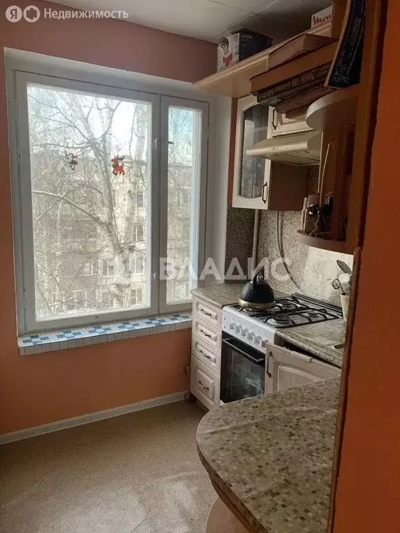 3-комнатная квартира: Лобня, улица Чайковского, 8 (60.3 м) - Фото 1