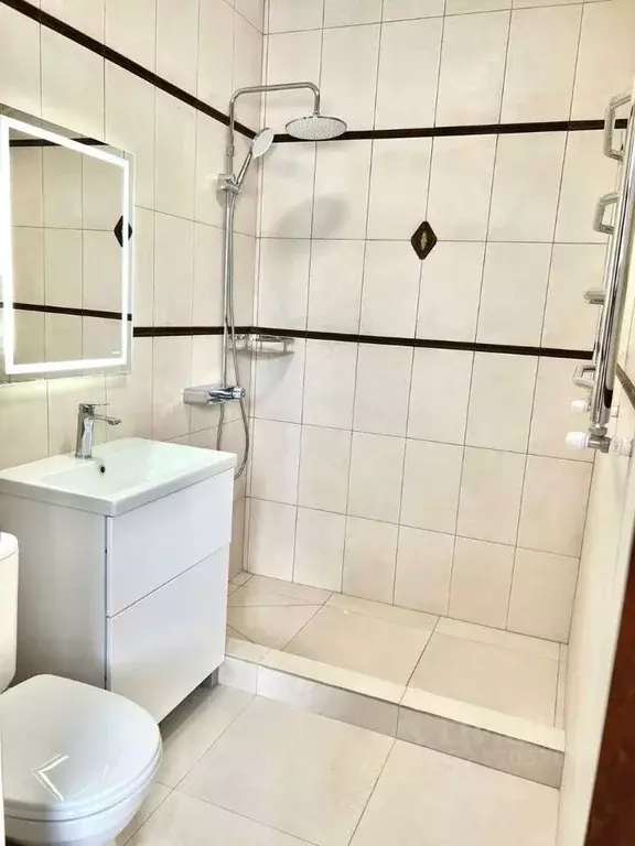 Комната Карачаево-Черкесия, Зеленчукский район, с. Архыз, пос. ... - Фото 2