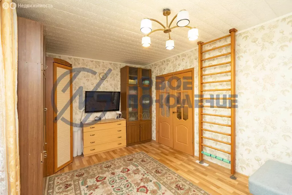 3-комнатная квартира: Омск, улица Масленникова, 181 (62.8 м) - Фото 1