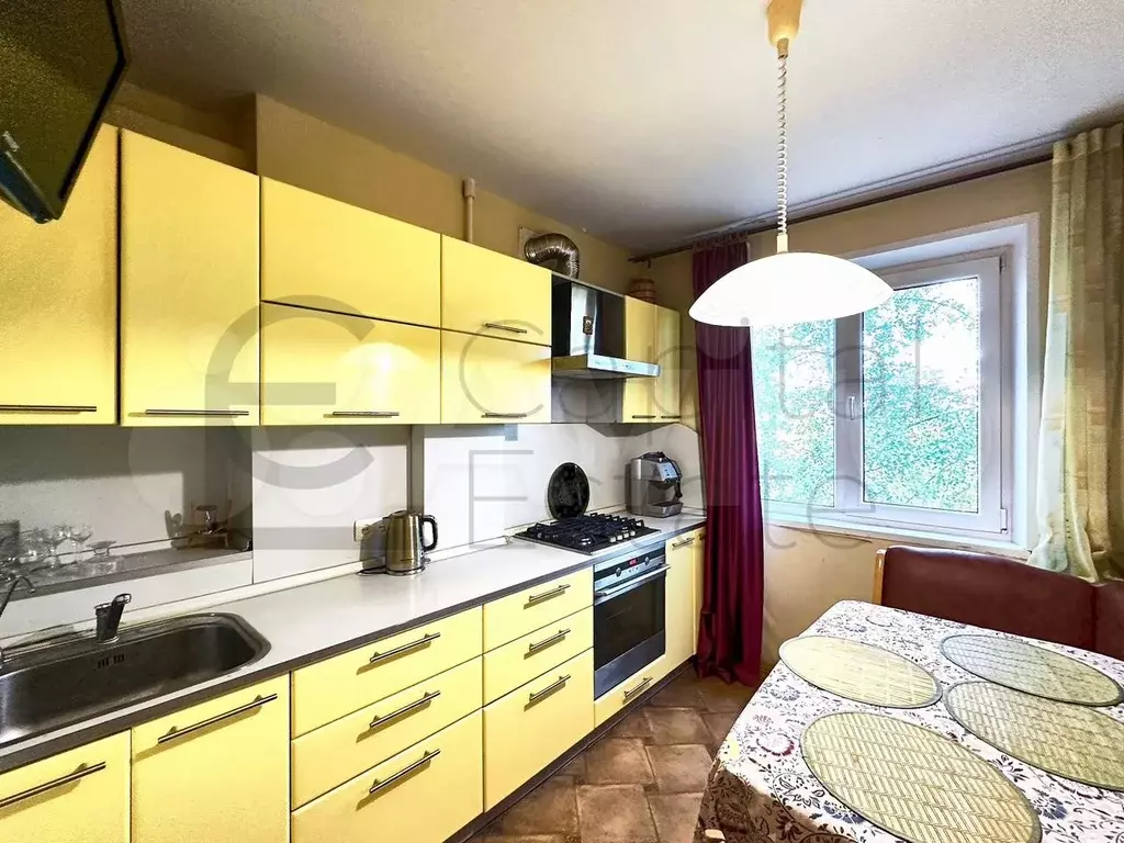 2-к. квартира, 60 м, 4/9 эт. - Фото 0
