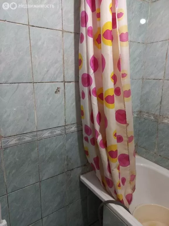 3-комнатная квартира: Саратов, улица имени В.М. Азина, 21А (58 м) - Фото 0