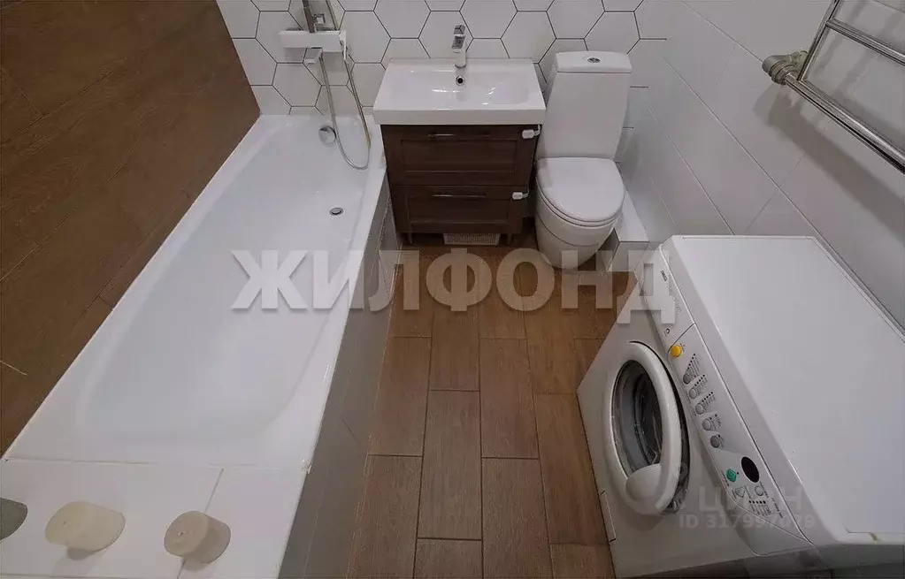 2-к кв. Новосибирская область, Новосибирск ул. Адриена Лежена, 19 ... - Фото 1