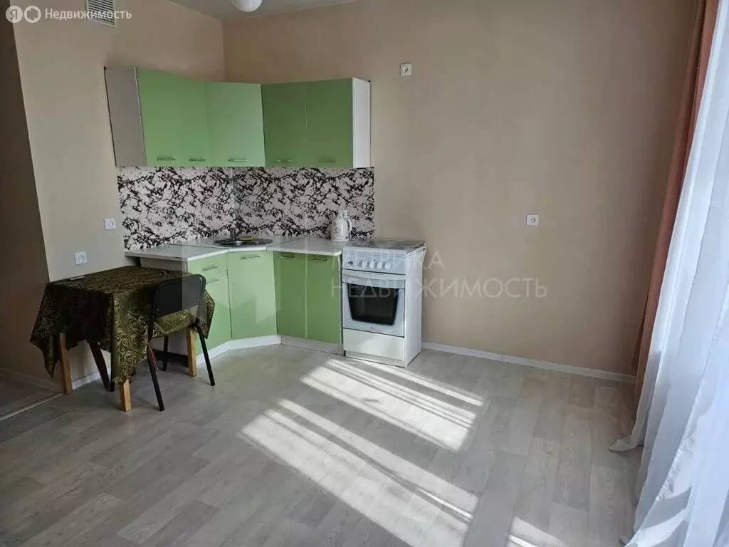 Квартира-студия: Тюмень, улица Фармана Салманова, 4 (23 м) - Фото 2