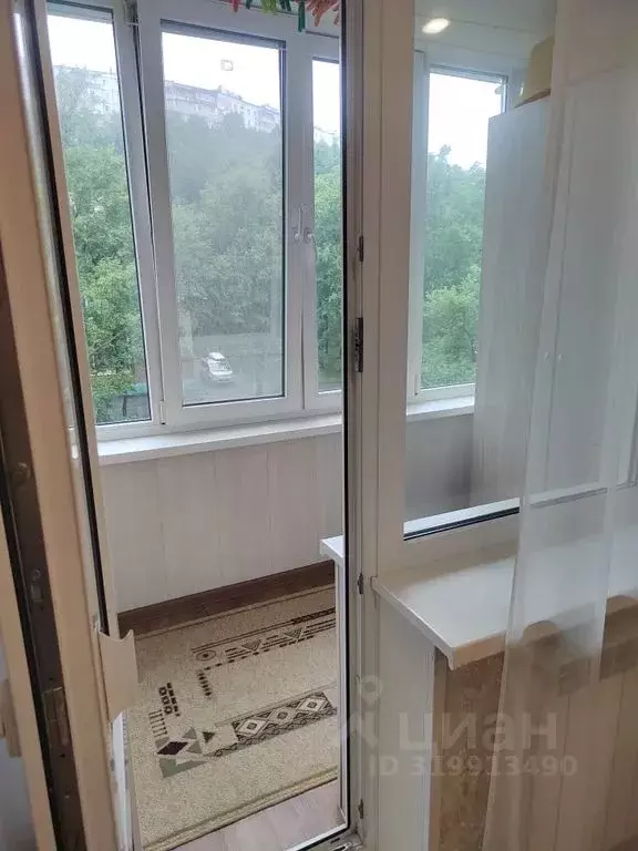 3-к кв. Приморский край, Владивосток ул. Баляева, 40 (62.0 м) - Фото 2