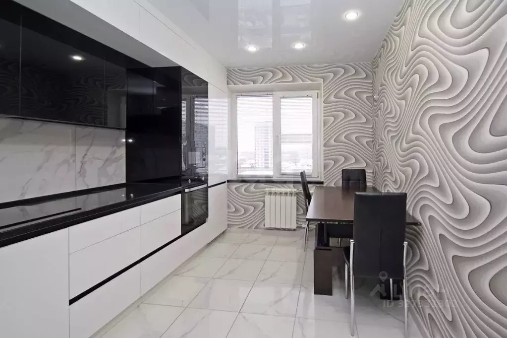 3-к кв. Омская область, Омск ул. 5-й Армии, 3 (63.2 м) - Фото 0