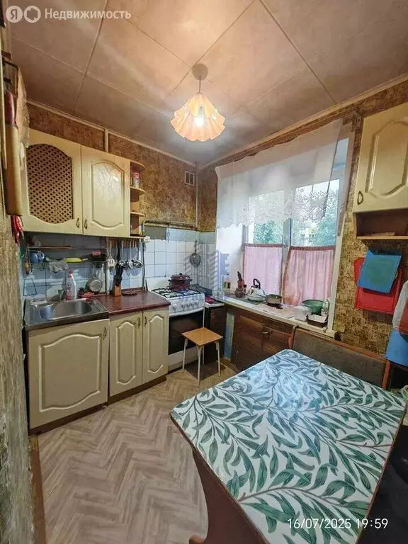 4-комнатная квартира: Новочебоксарск, Комсомольская улица, 11 (74.5 м) - Фото 1