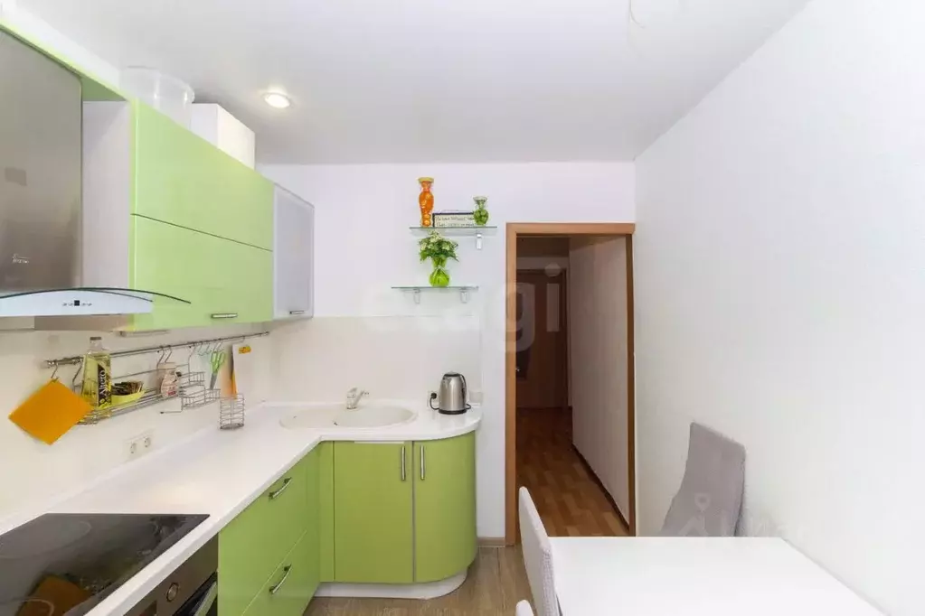 3-к кв. Тюменская область, Тюмень Инженерная ул., 62 (63.7 м) - Фото 1